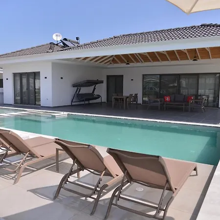 Ramos Villalari Hotel *